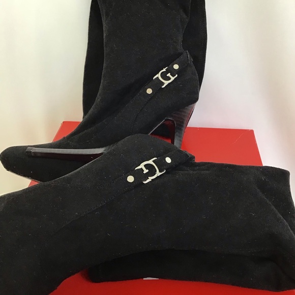 GUESS WOMEN GOTH BLACK SOFT SUADE SQUARE TOE LONG KNEE LENGTH HEEL BOOTS SIZE 6M - Picture 5 of 7